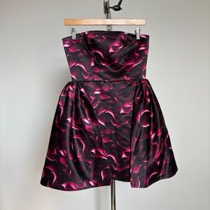 NWOT BCBGMaxAzria Strapless Mini Dress in Ribbon Print Sz 4